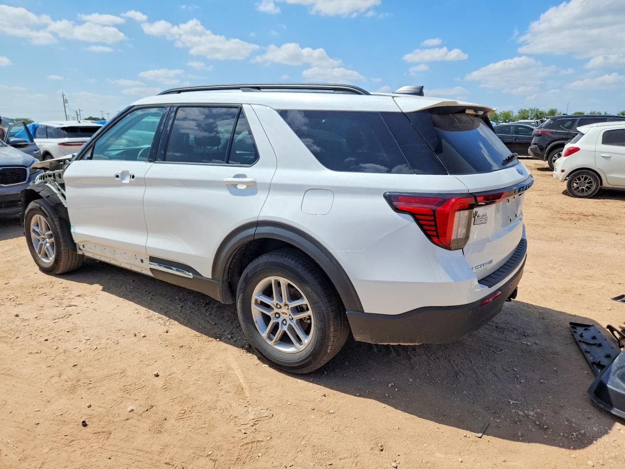 2025 Ford Explorer Active - foto 2