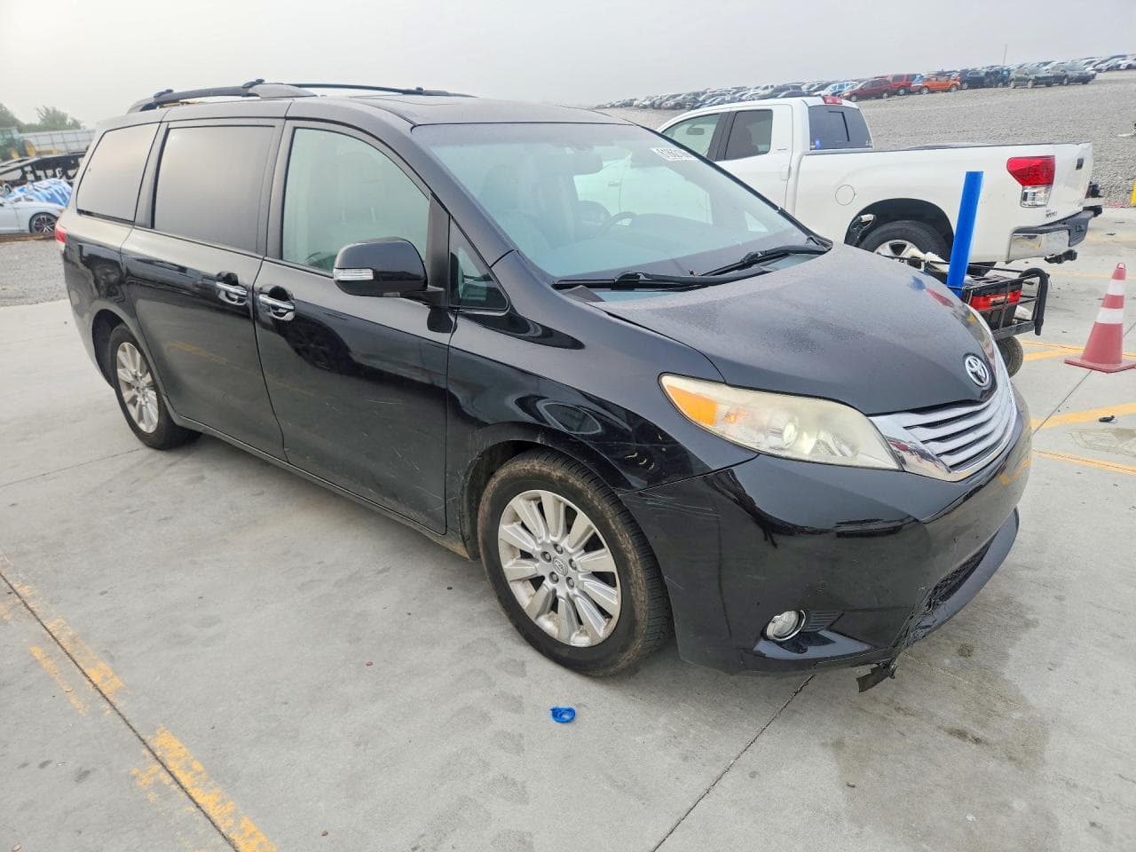 2014 Toyota Sienna Limited 7-Passenger - foto 4