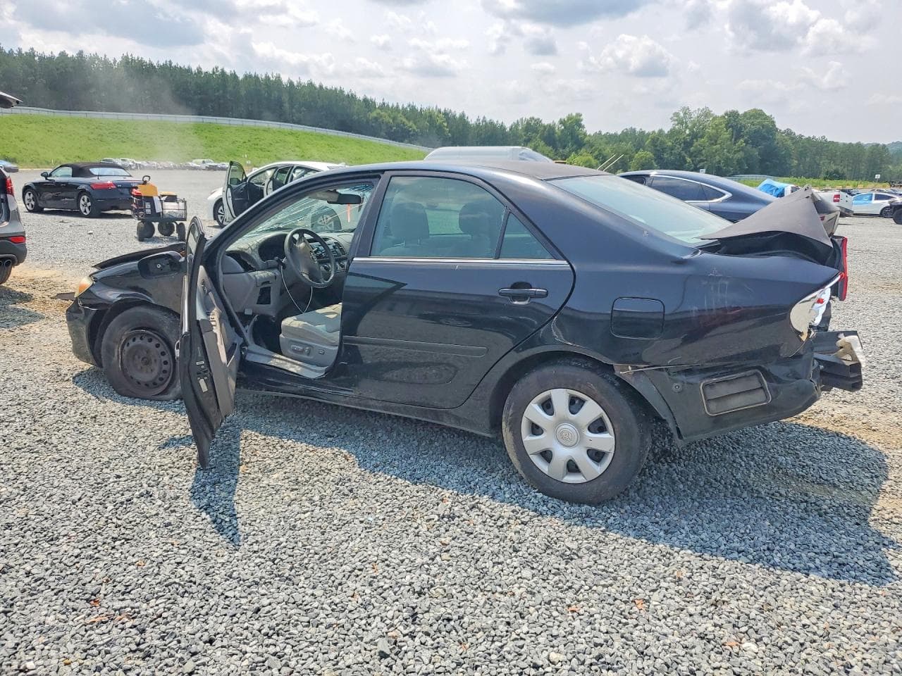 2004 Toyota Camry Le - foto 2