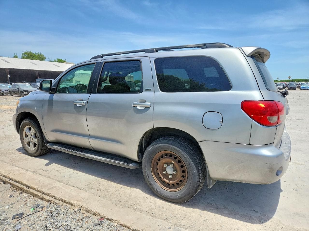 2012 Toyota Sequoia Sr5 - foto 2