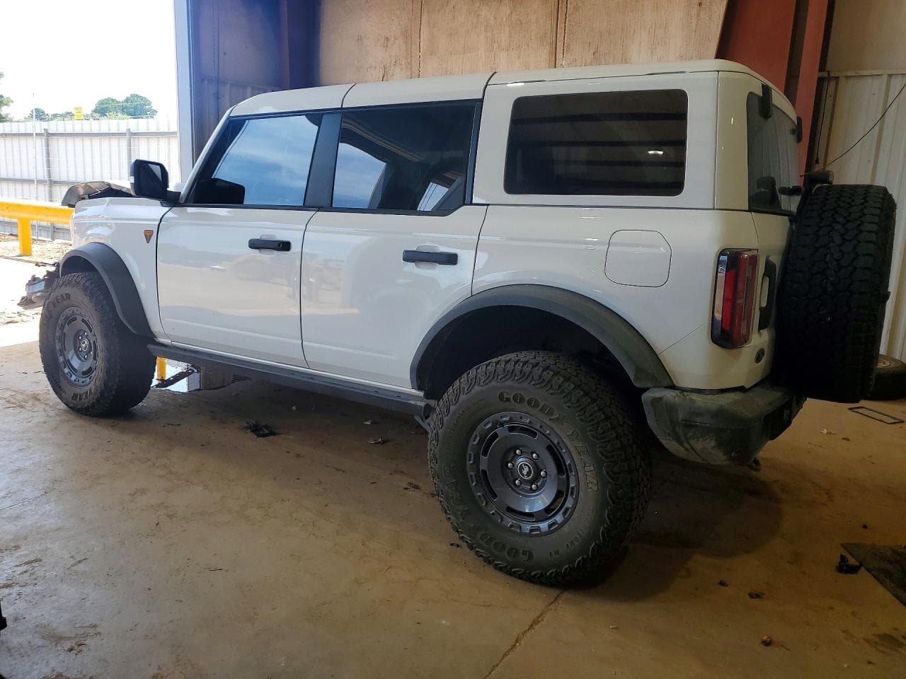 2025 Ford Bronco Badlands - foto 2