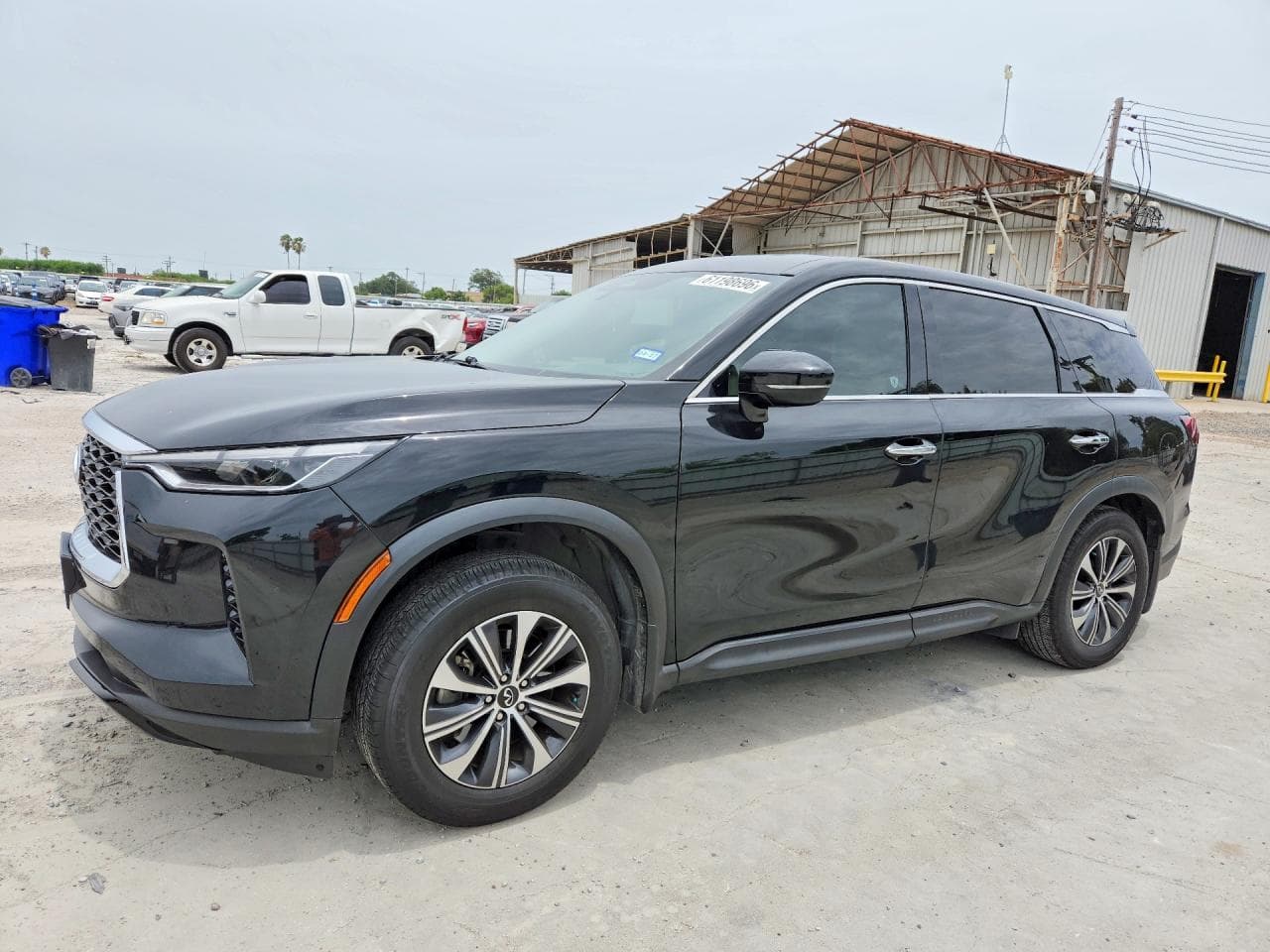 Infiniti QX60 2022 z USA