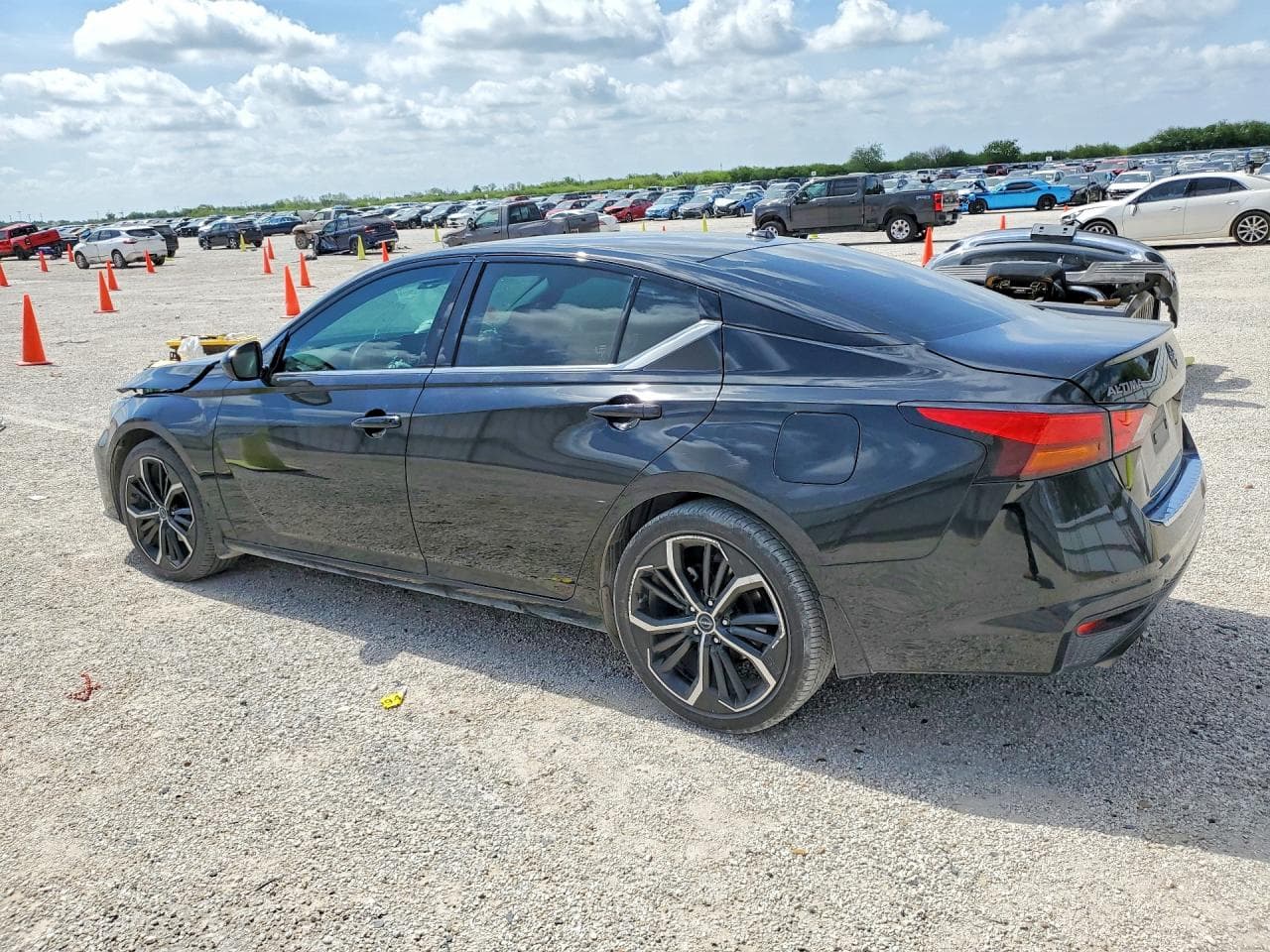 2023 Nissan Altima Sr - foto 2