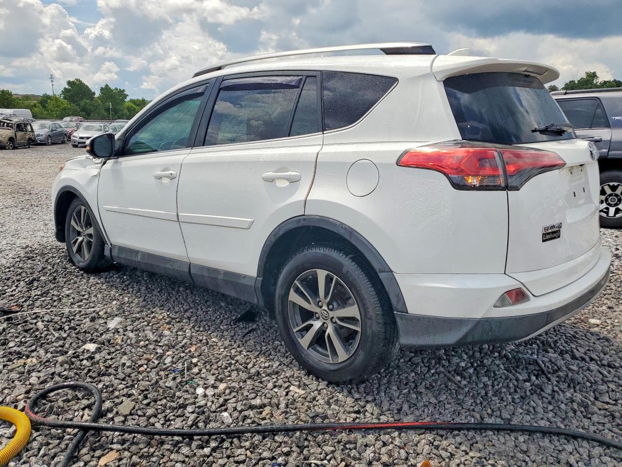 2017 Toyota Rav4 Xle - foto 2