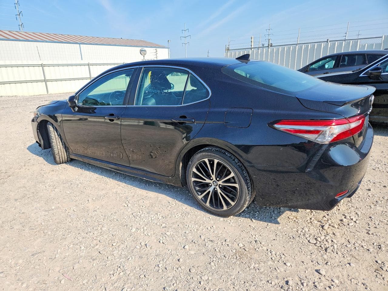 2019 Toyota Camry Se - foto 2