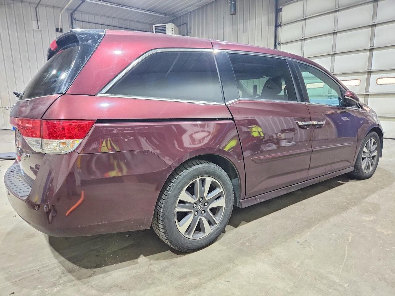 2015 Honda Odyssey Touring - foto 3