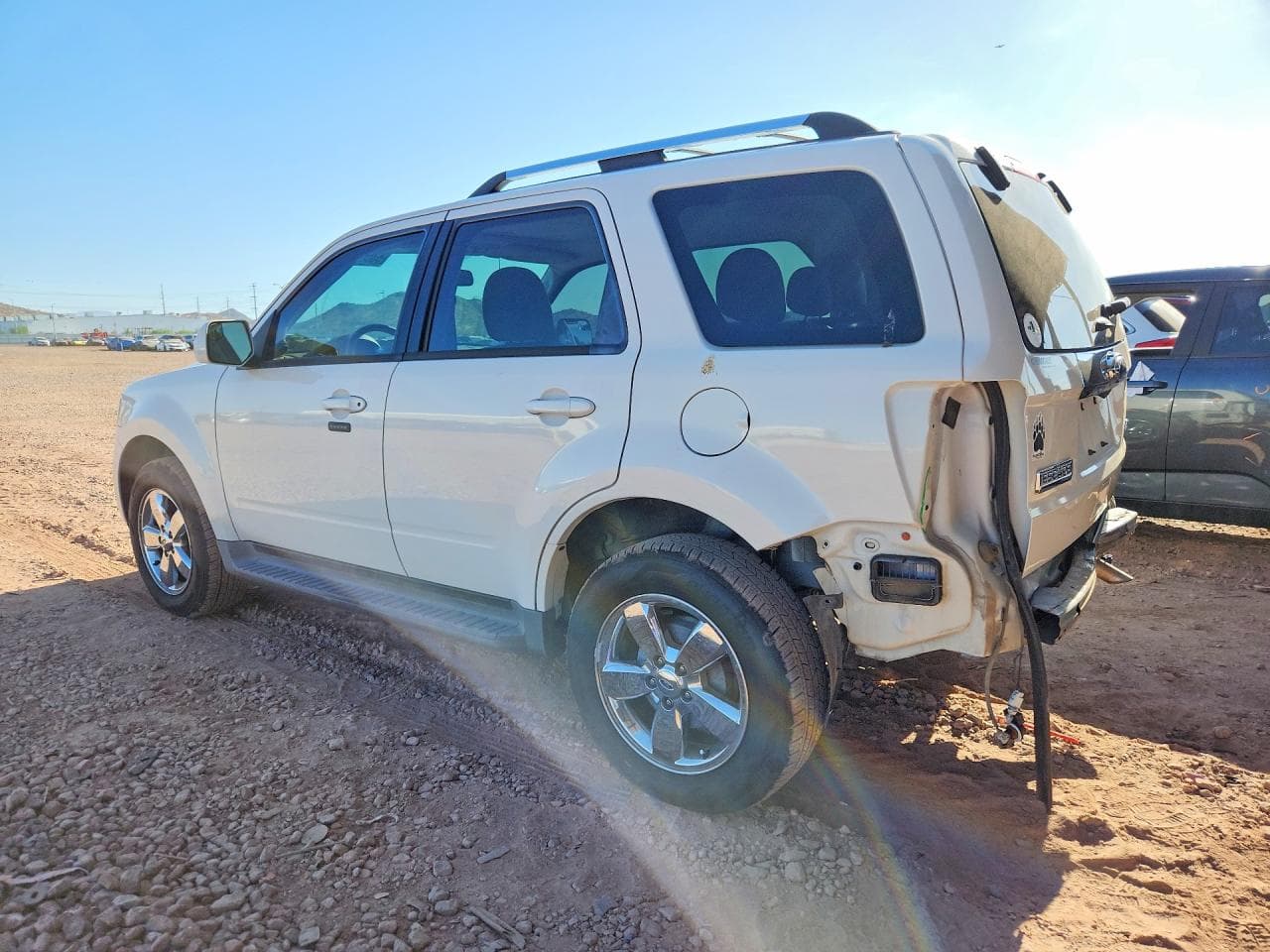 2011 Ford Escape Limited - foto 2