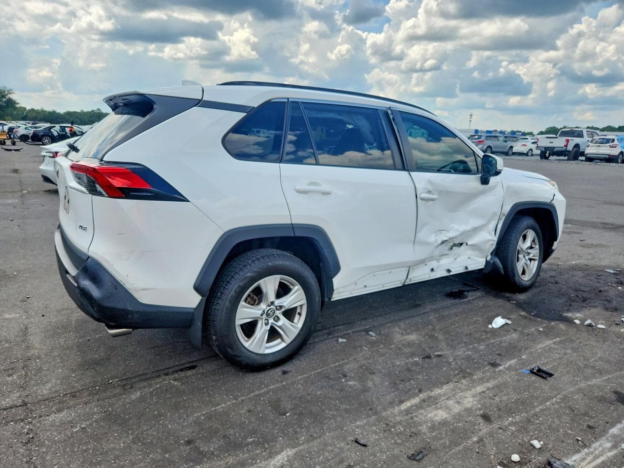 2021 Toyota Rav4 - foto 3