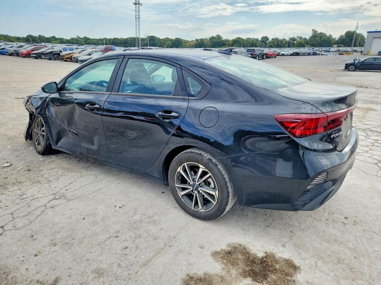 2024 Kia Forte Lxs - foto 2