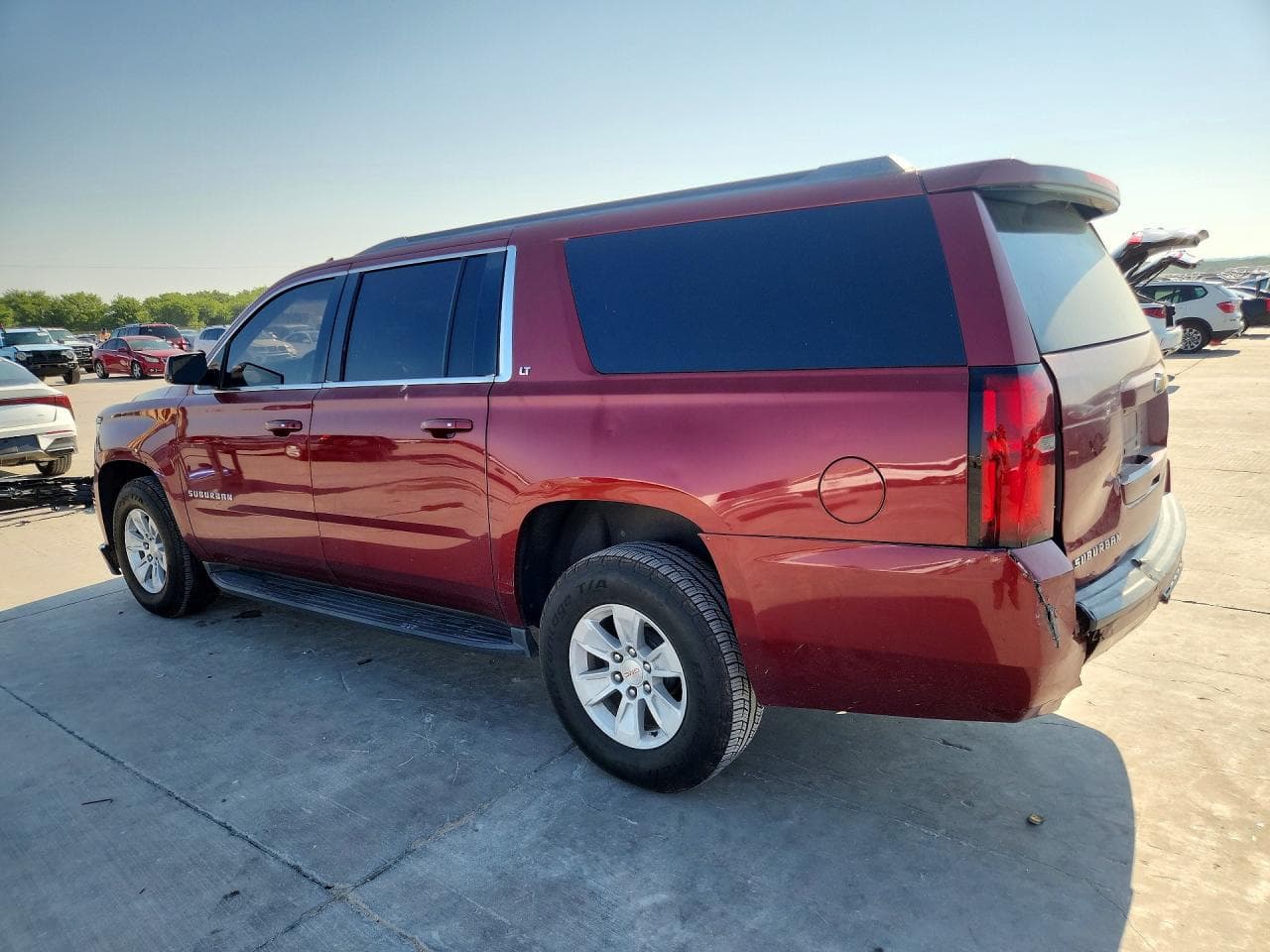 2016 Chevrolet Suburban C1500 Lt - foto 2