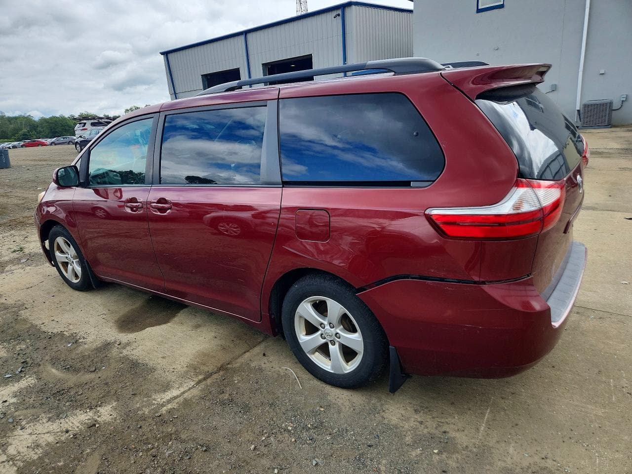2015 Toyota Sienna Le - foto 2
