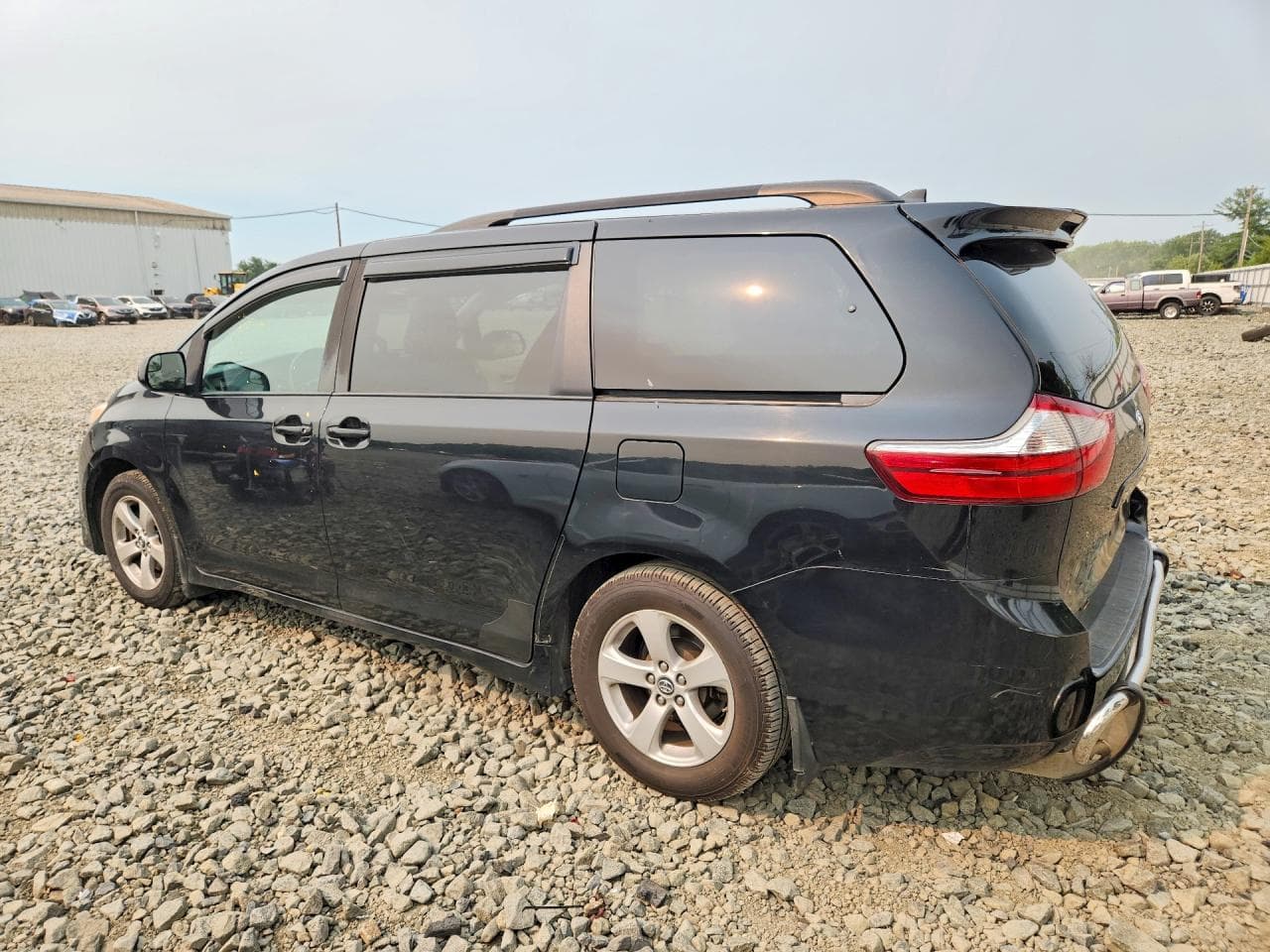 2019 Toyota Sienna Le - foto 2