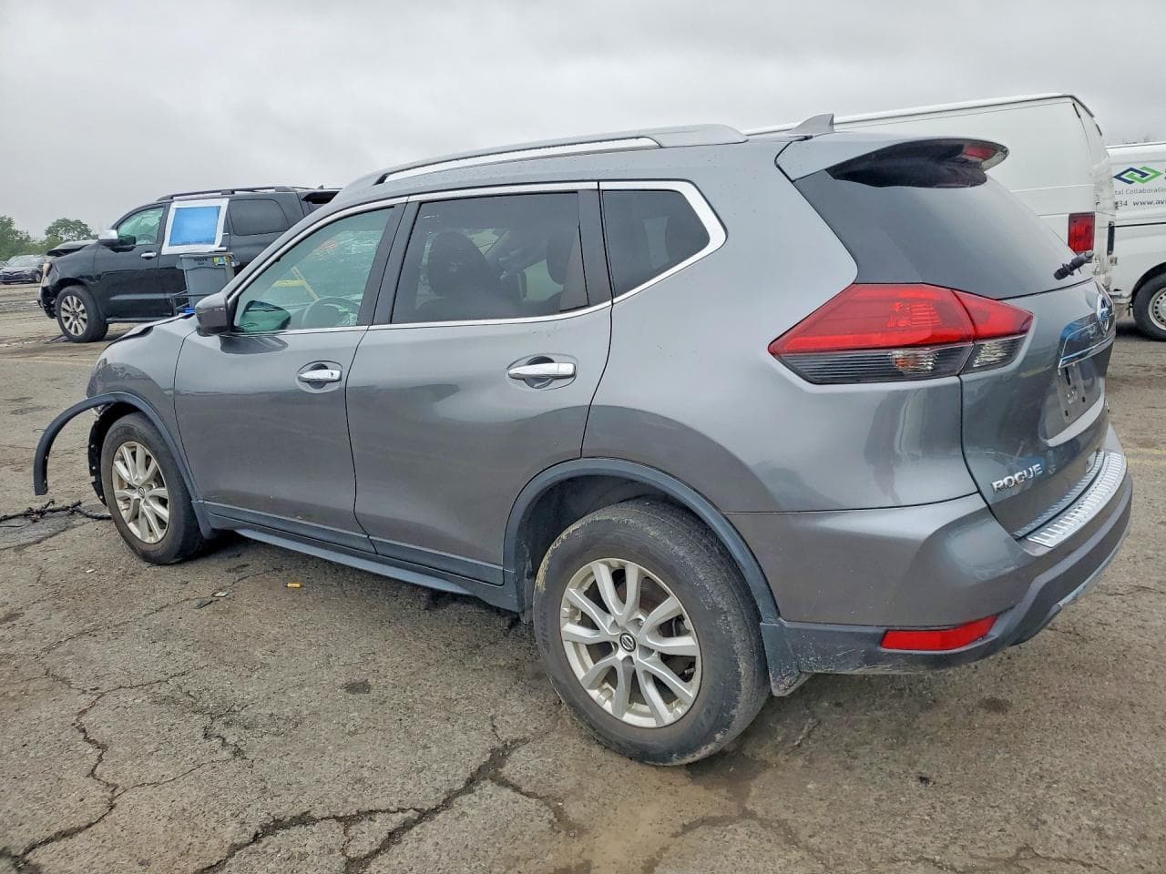 2020 Nissan Rogue S - foto 2