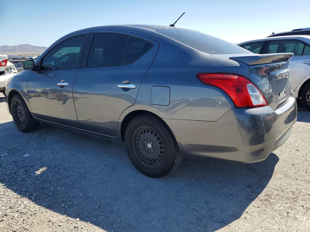 2018 Nissan Versa Sv - foto 2