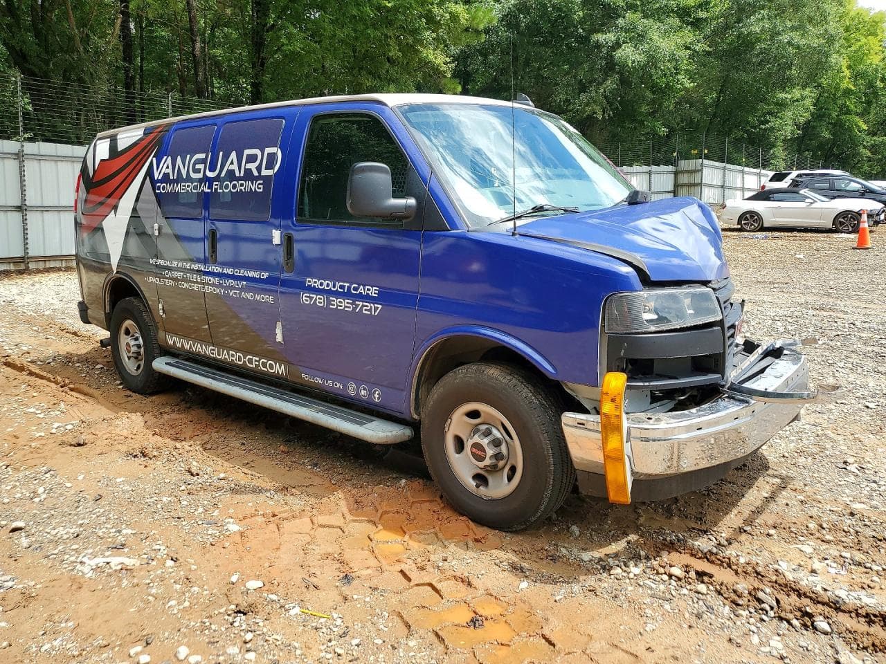 2022 GMC Savana G2500 - foto 4