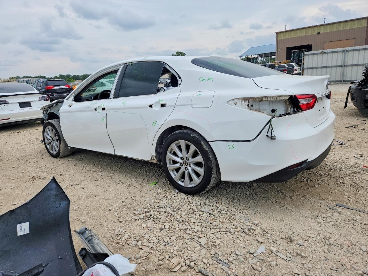 2020 Toyota Camry Le - foto 2
