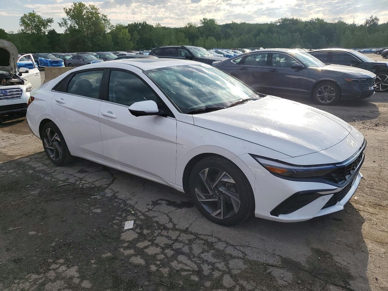 2024 Hyundai Elantra Limited - foto 4