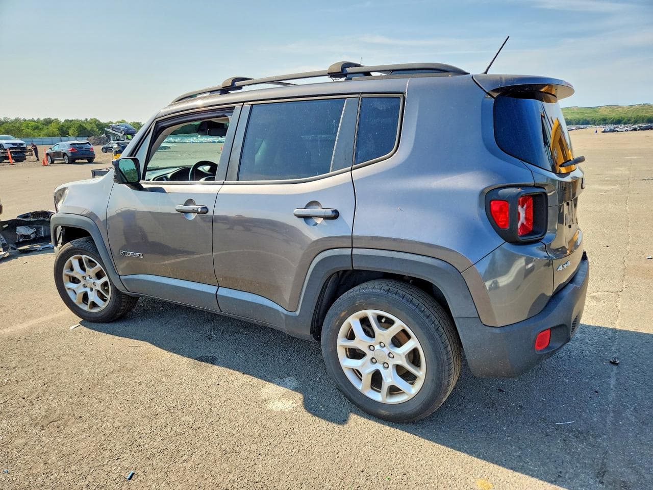 2016 Jeep Renegade Latitude - foto 2