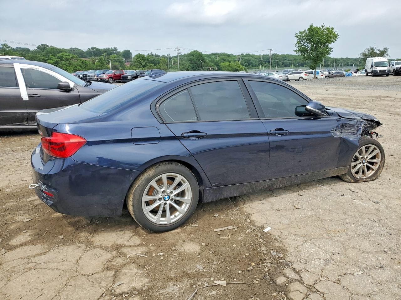 2017 BMW 320 I - foto 3
