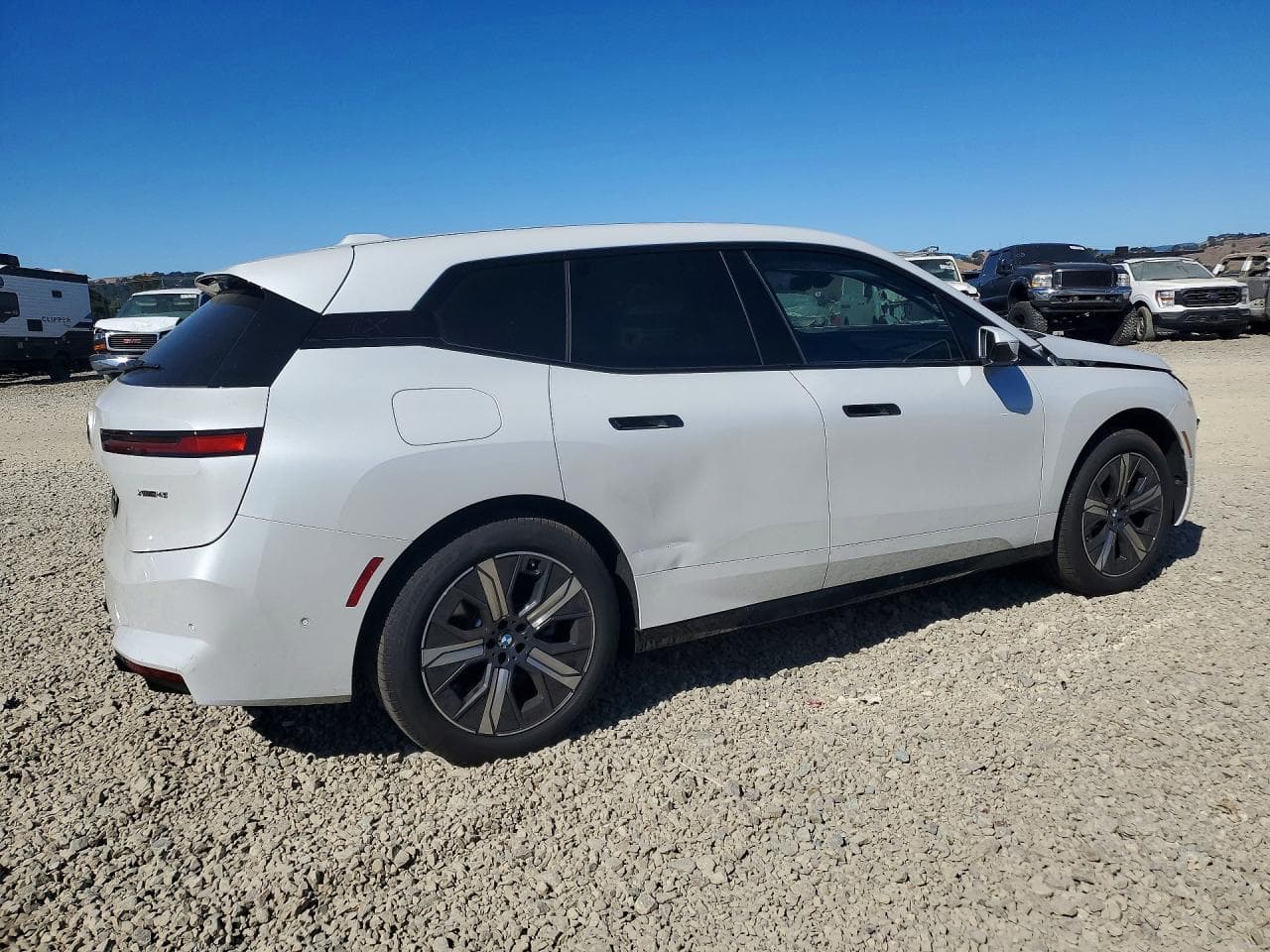 2026 BMW Ix xDrive45 - foto 3