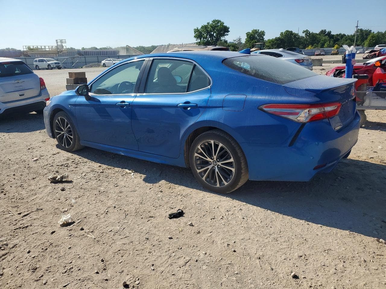 2019 Toyota Camry Se - foto 2