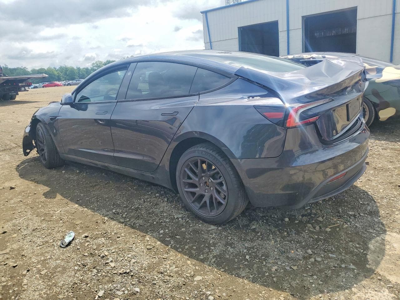 2025 Tesla Model 3 - foto 2