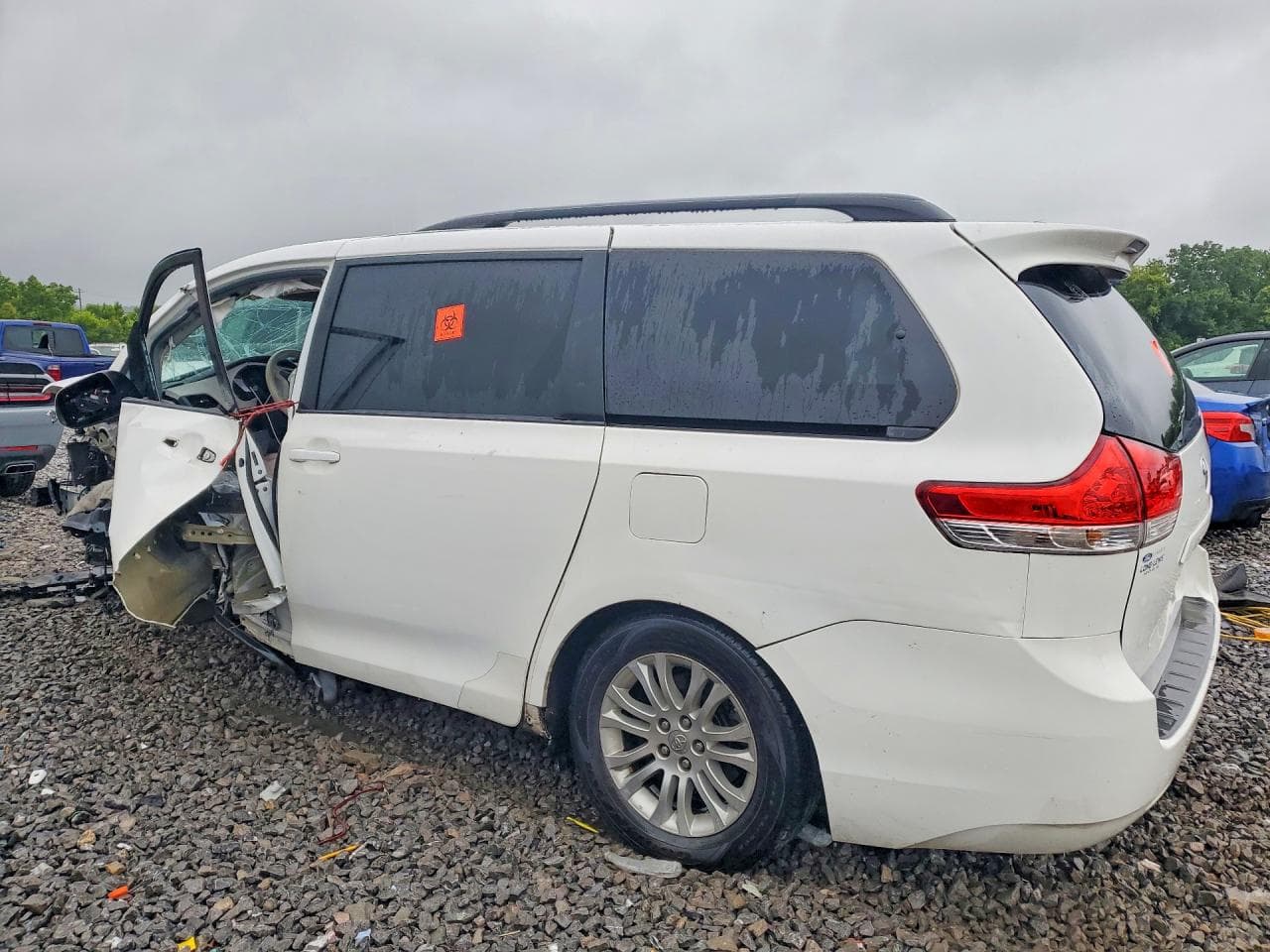 2012 Toyota Sienna Xle 8-Passenger - foto 2