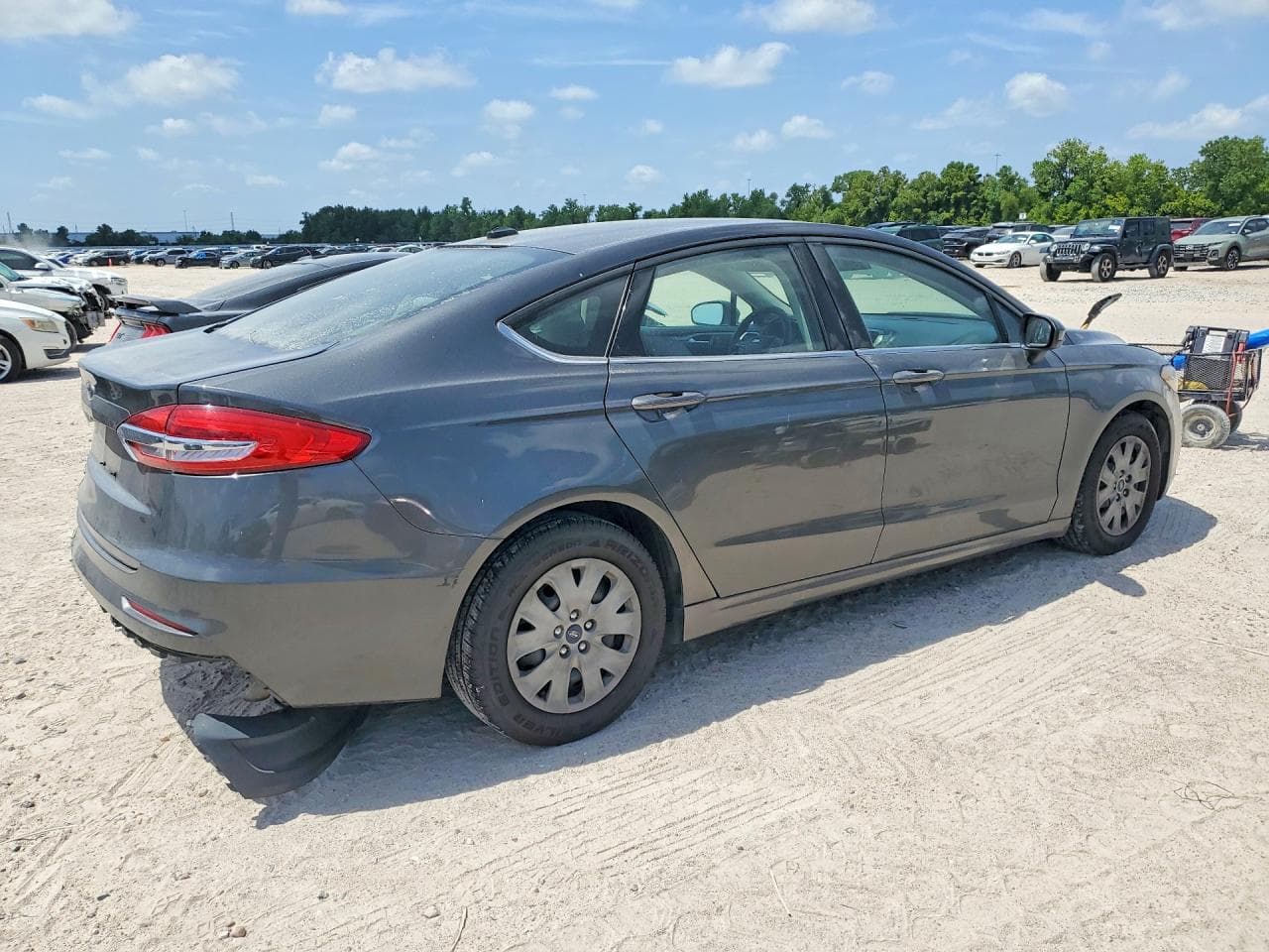 2019 Ford Fusion S - foto 3