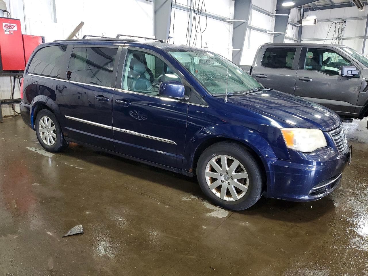 2012 Chrysler Town & Country Touring - foto 4