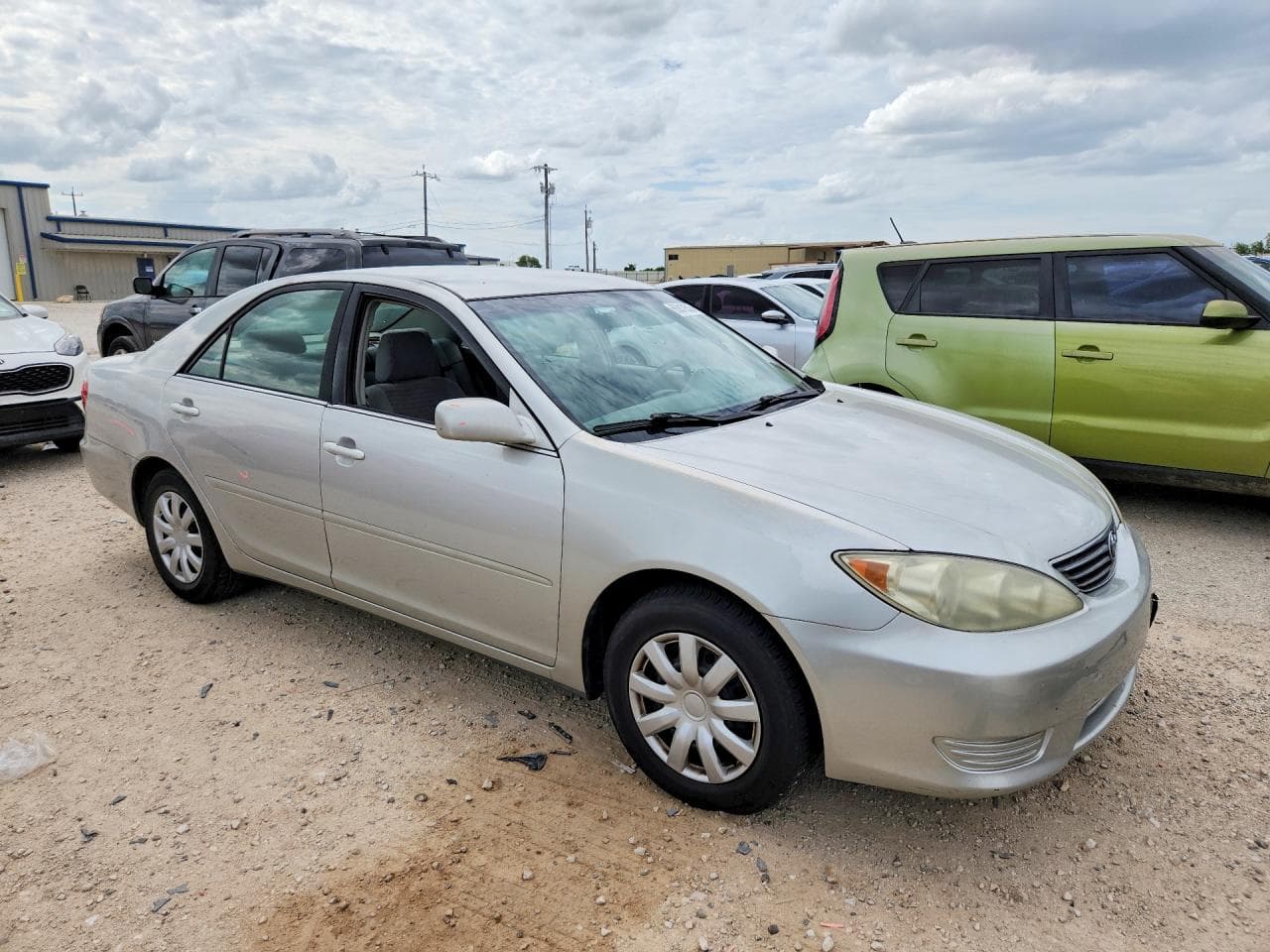 2005 Toyota Camry Le - foto 4