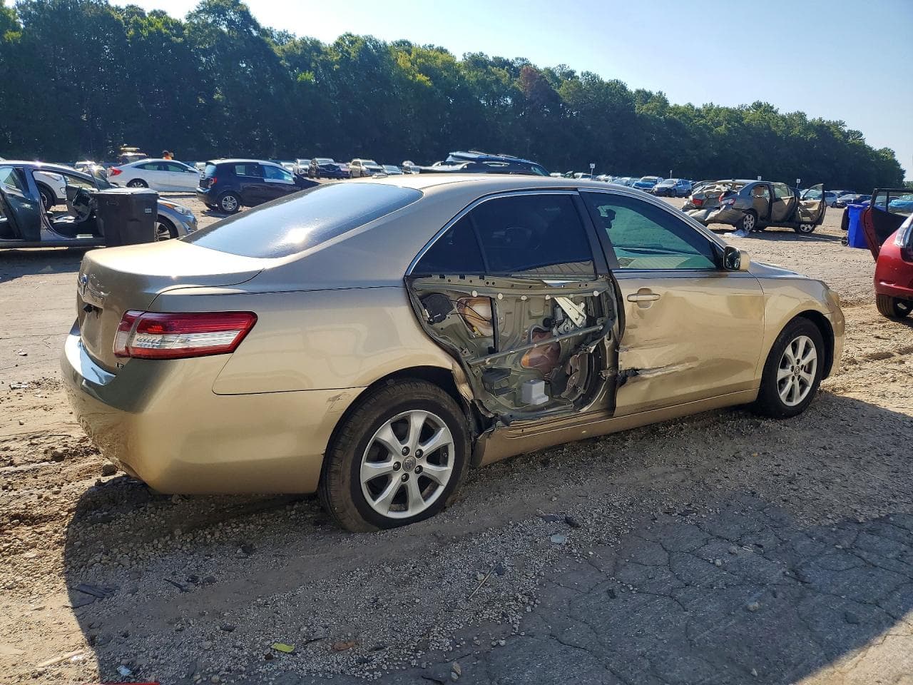 2011 Toyota Camry Le - foto 3