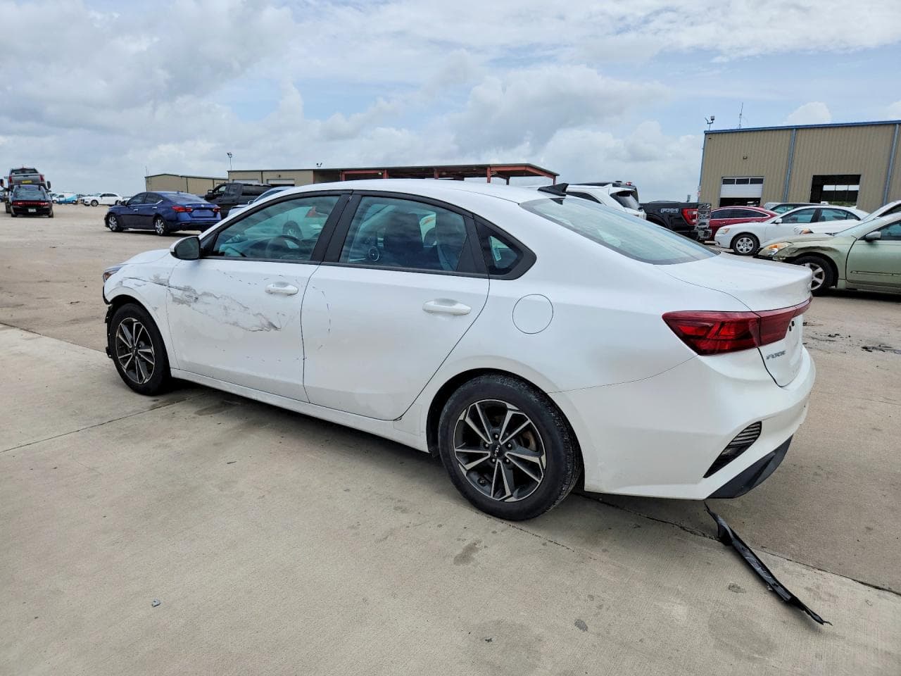 2022 Kia Forte Lxs - foto 2