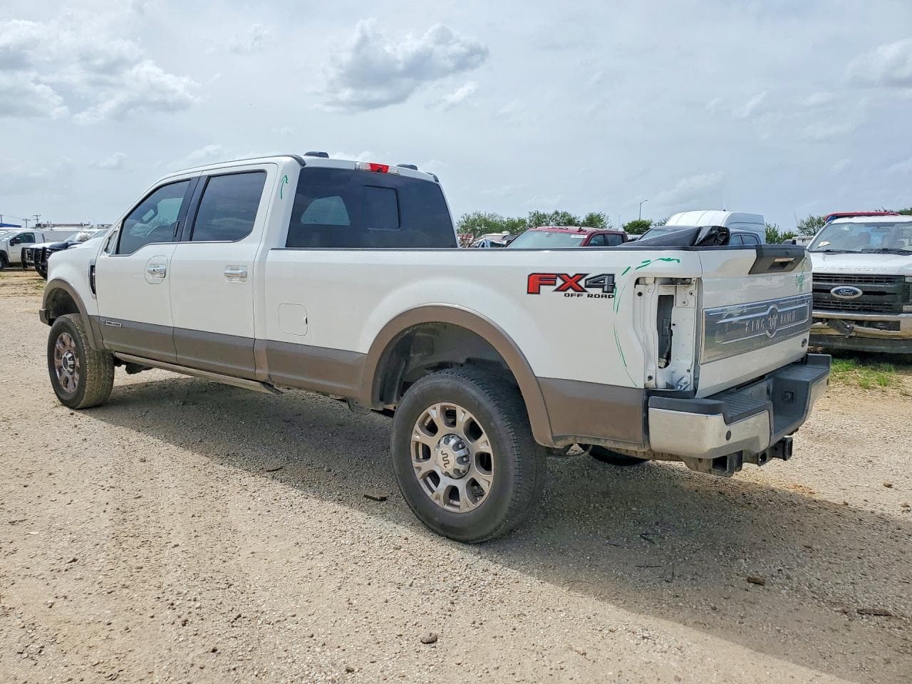 2020 Ford F350 Super Duty - foto 2