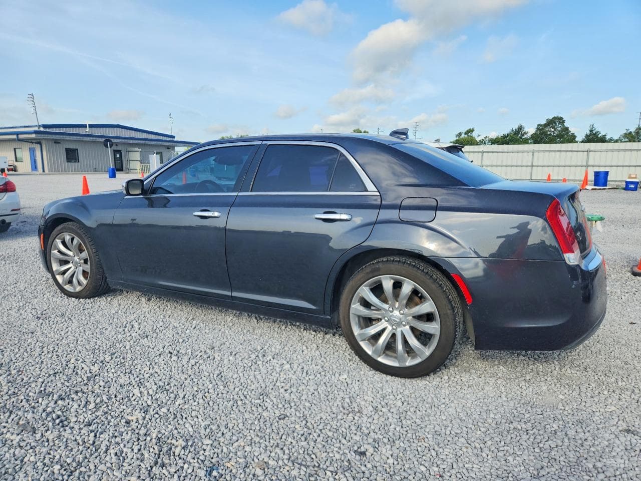 2018 Chrysler 300 Limited - foto 2