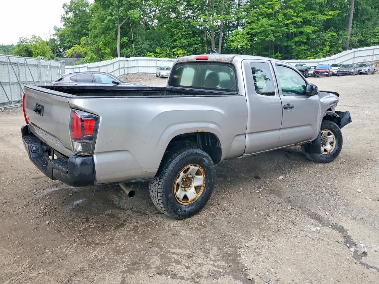 2017 Toyota Tacoma Sr - foto 3