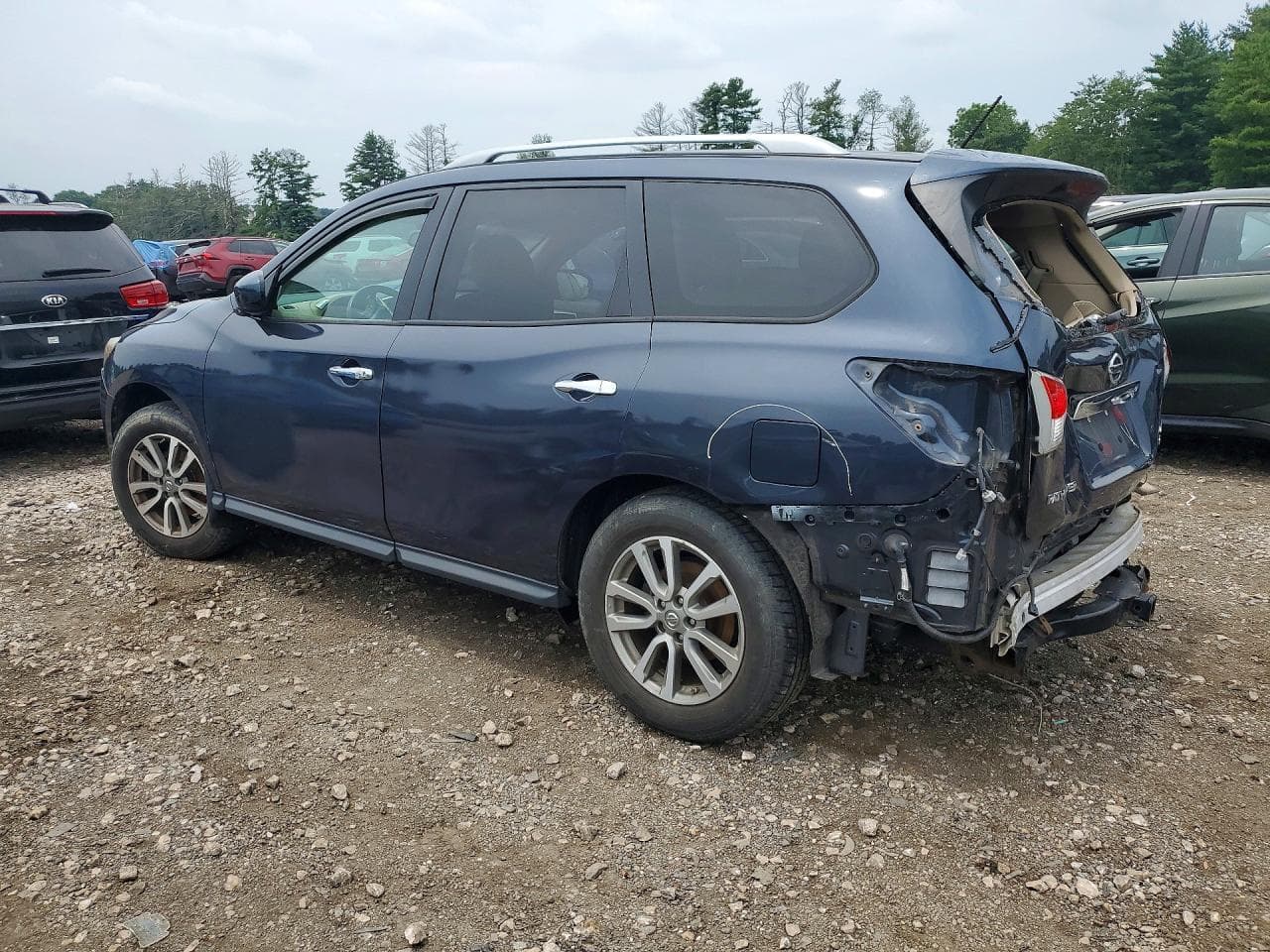 2016 Nissan Pathfinder Sv - foto 2