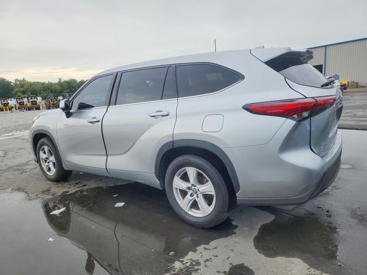 2021 Toyota Highlander L - foto 2