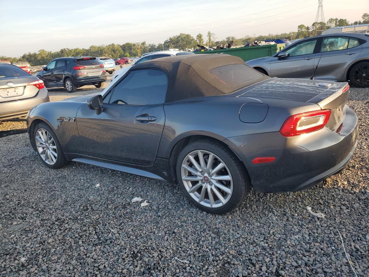 2017 Fiat 124 Spider Classica - foto 2
