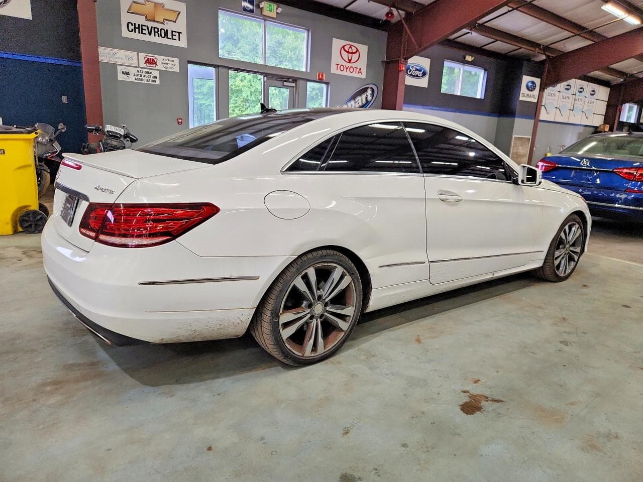 2016 Mercedes-Benz E 400 4Matic - foto 3