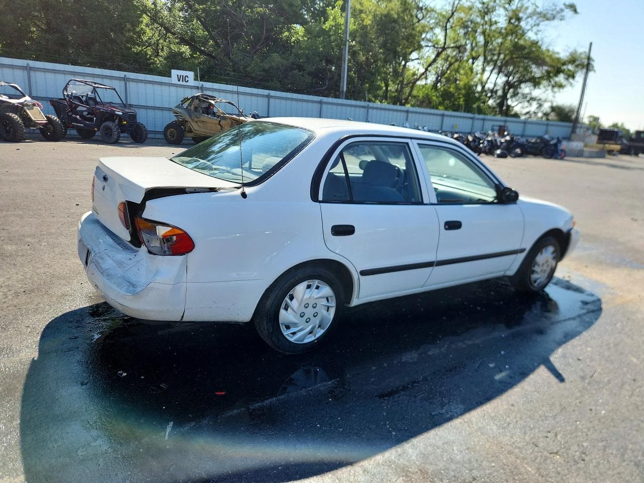 2000 Chevrolet Geo Prizm Base - foto 3