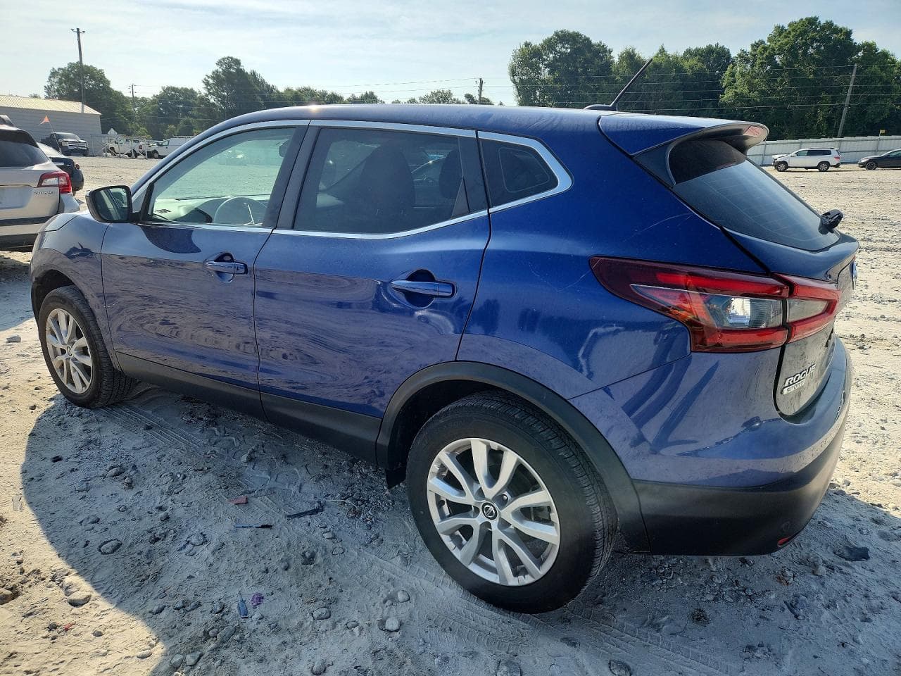 2022 Nissan Rogue Sport S - foto 2