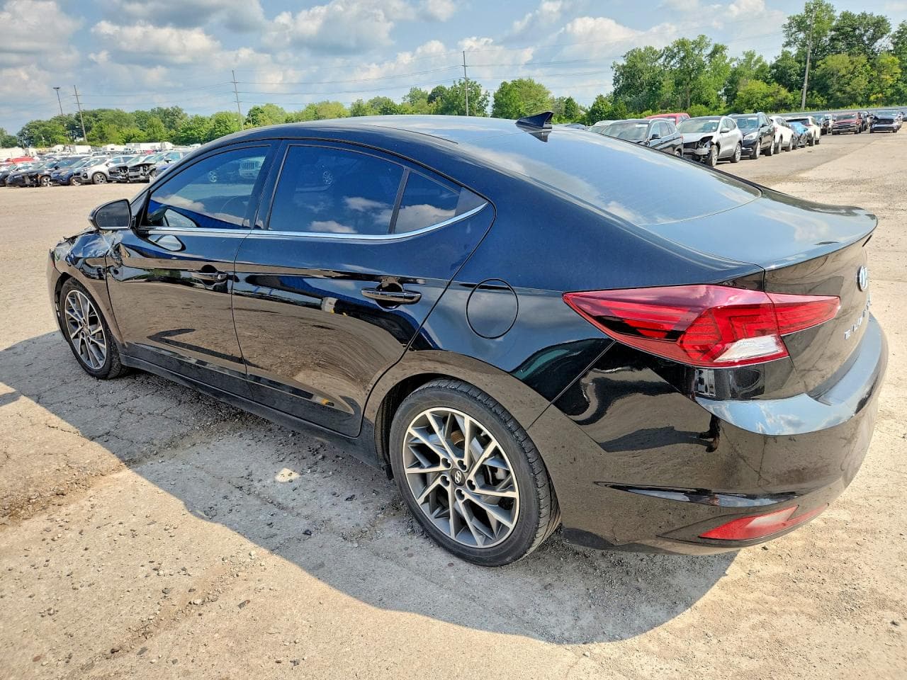 2020 Hyundai Elantra Limited - foto 2