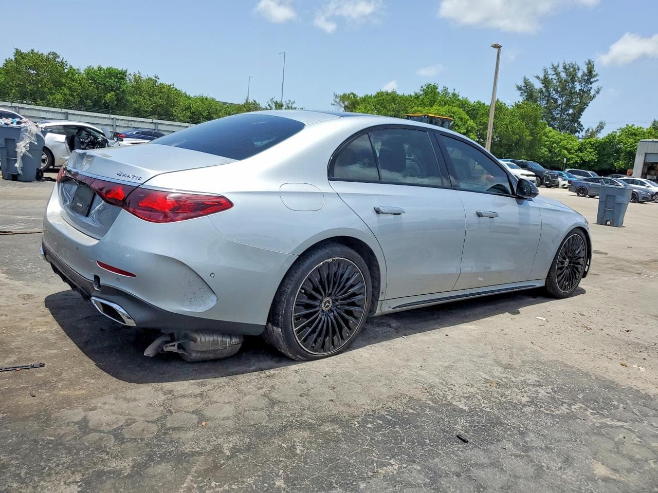 2024 Mercedes-Benz E 350 4Matic - foto 3