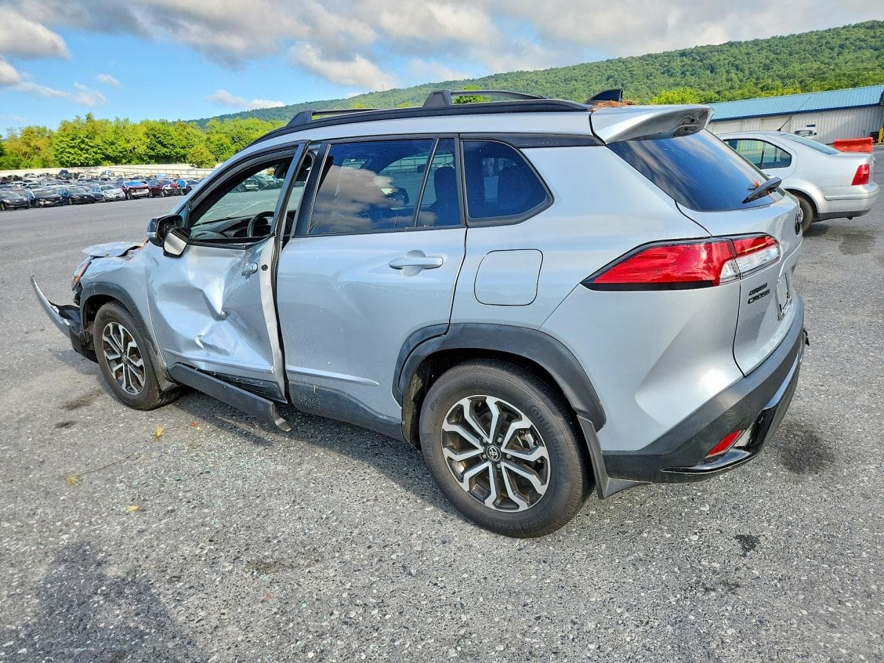 2025 Toyota Corolla Cross Hybrid Se - foto 2