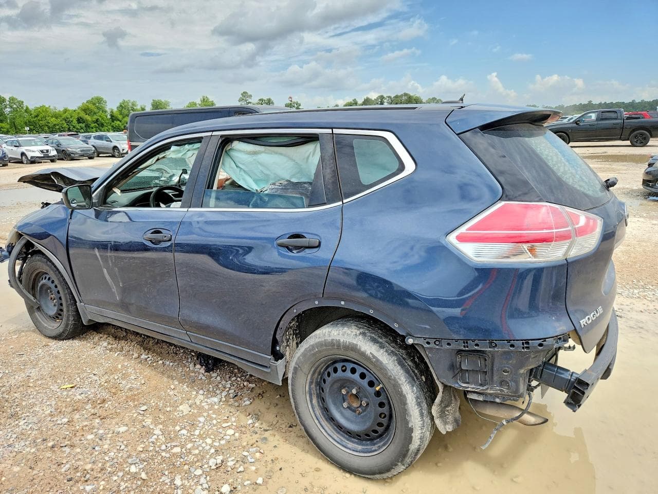 2016 Nissan Rogue - foto 2