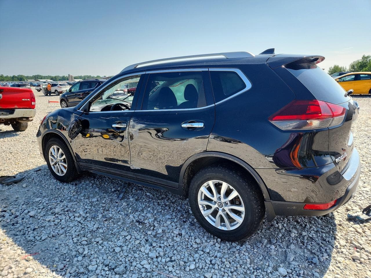 2020 Nissan Rogue S - foto 2