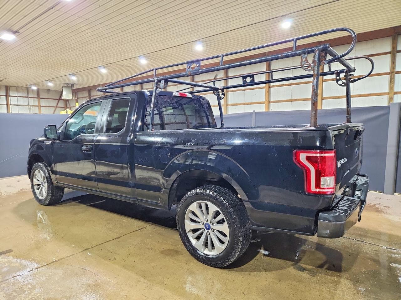 2017 Ford F150 Super Cab - foto 2