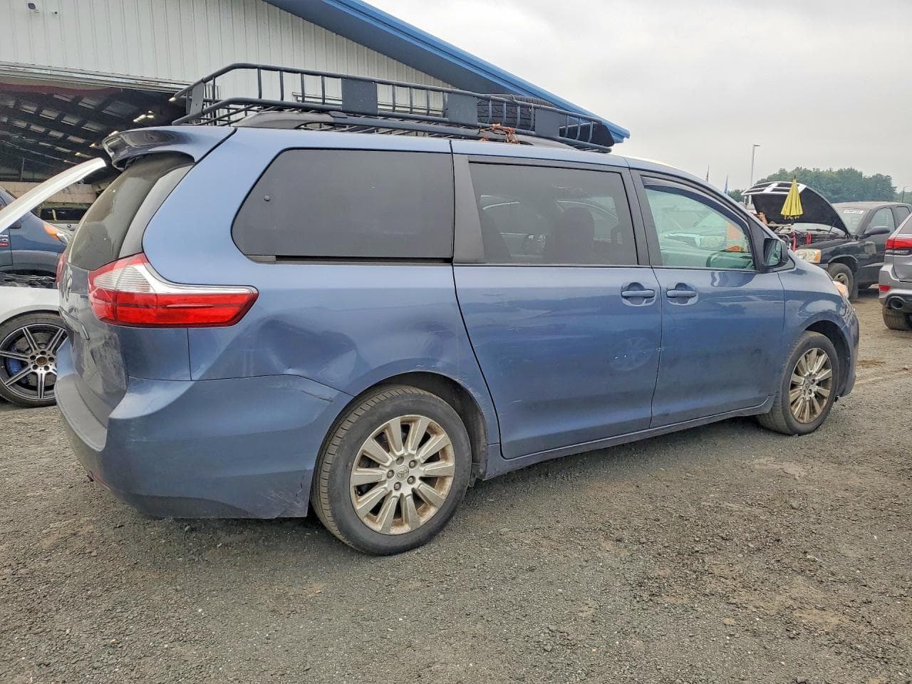 2015 Toyota Sienna Le - foto 3