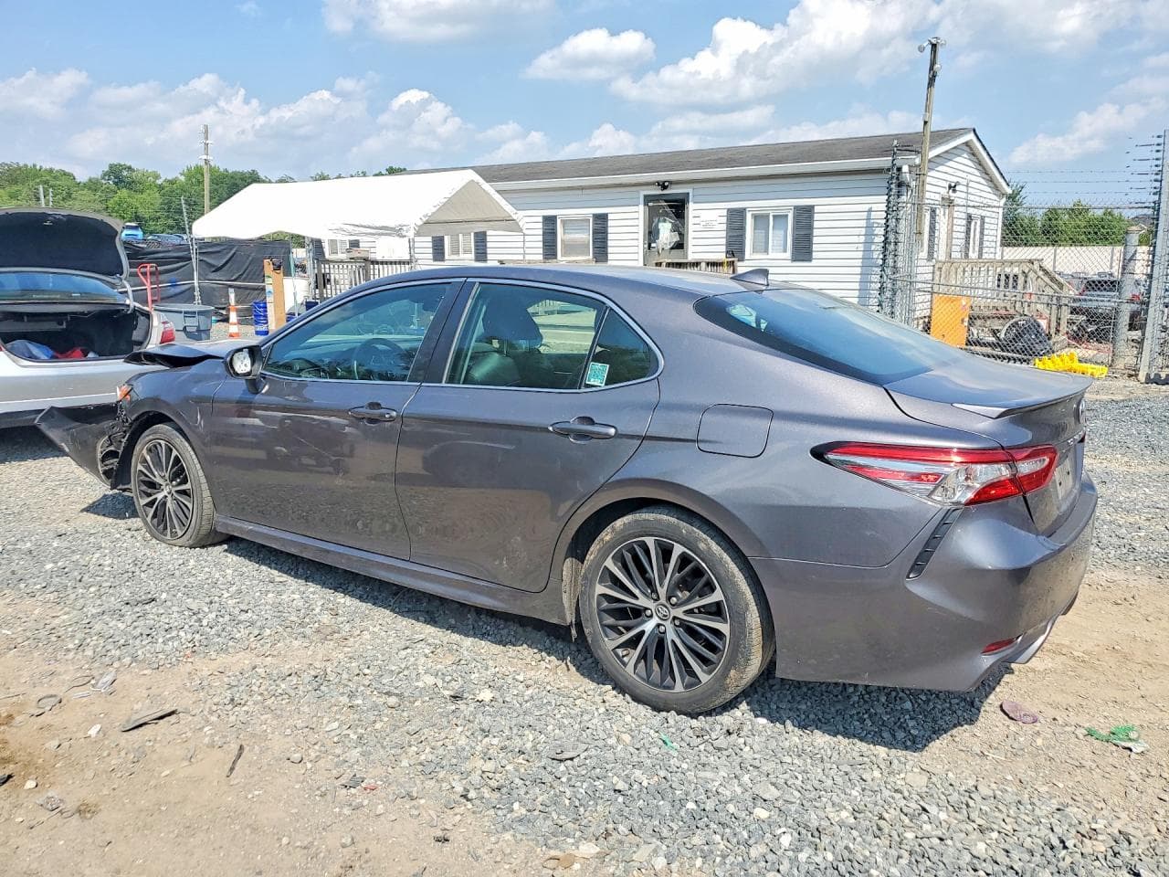 2019 Toyota Camry Se - foto 2