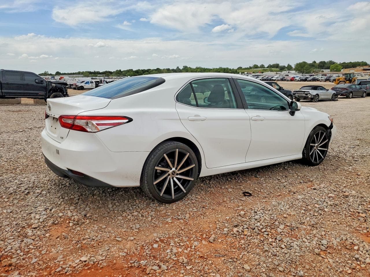2019 Toyota Camry L - foto 3
